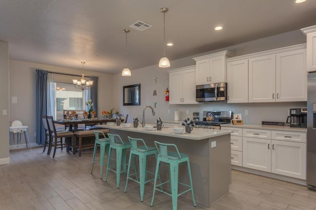 Zion Village 339 3 Bed, 2 And A Half Bath, Game Systems, Mister System, And Community Pool Hurricane Exterior foto